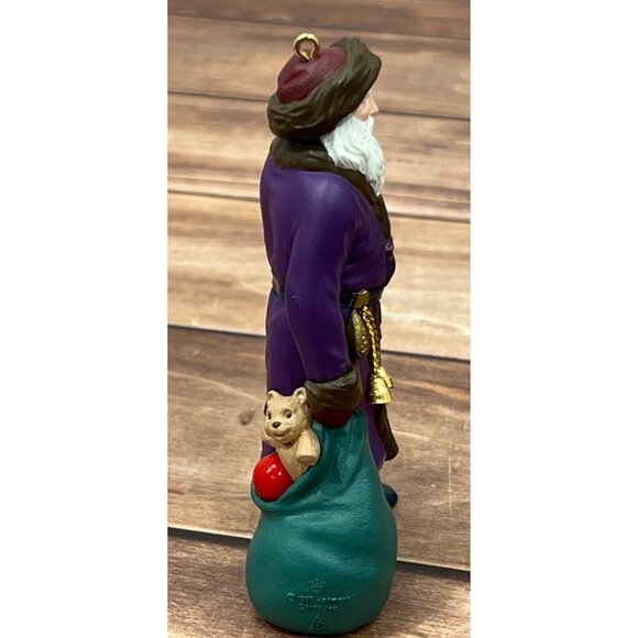 1995 HALLMARK KEEPSAKE ORNAMENT QX5139 MERRY OLDE SANTA WITH BAG OF TOYS - Picture 5 of 8